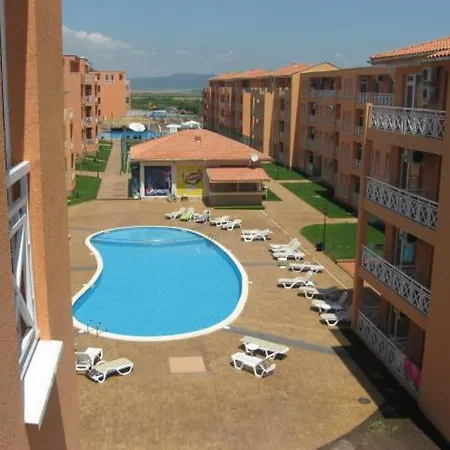 Sunny Day 6 Pav-apartment * ساني بيتش