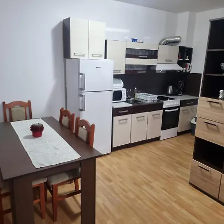 Apartament Sunny Day 6 Pav-apartment *